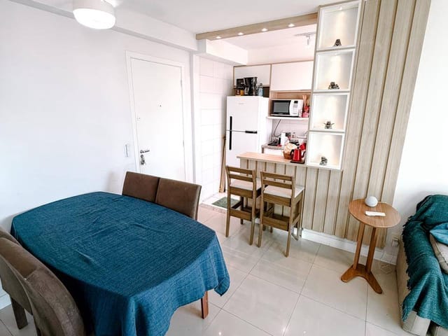 Apartamento 2 quartos e 2 banheiros, para alugar, no bairro Glória em Macaé