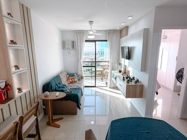 Apartamento 2 quartos e 2 banheiros, para alugar, no bairro Glória em Macaé