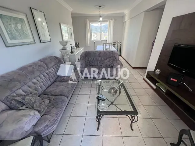 Apartamento 3 quartos e 2 banheiros, à venda, no bairro Pioneiros em Balneário Camboriú