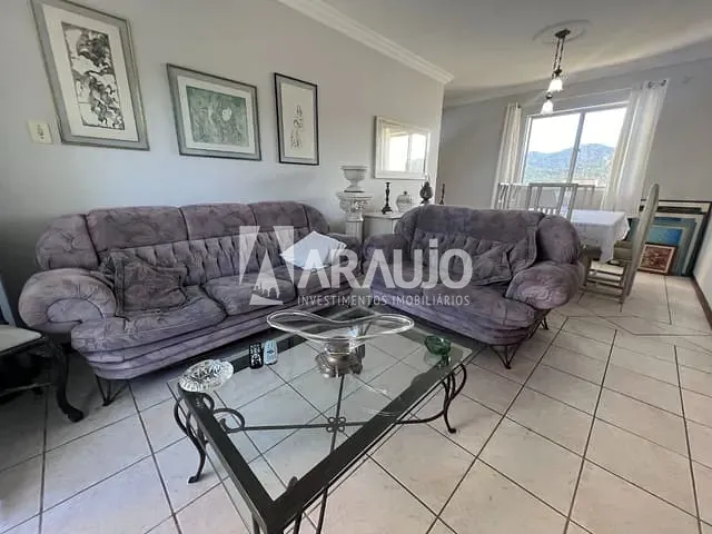 Apartamento 3 quartos e 2 banheiros, à venda, no bairro Pioneiros em Balneário Camboriú