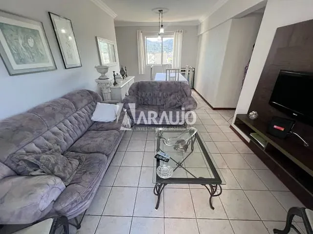 Apartamento 3 quartos e 2 banheiros, à venda, no bairro Pioneiros em Balneário Camboriú
