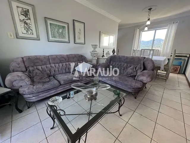 Apartamento 3 quartos e 2 banheiros, à venda, no bairro Pioneiros em Balneário Camboriú