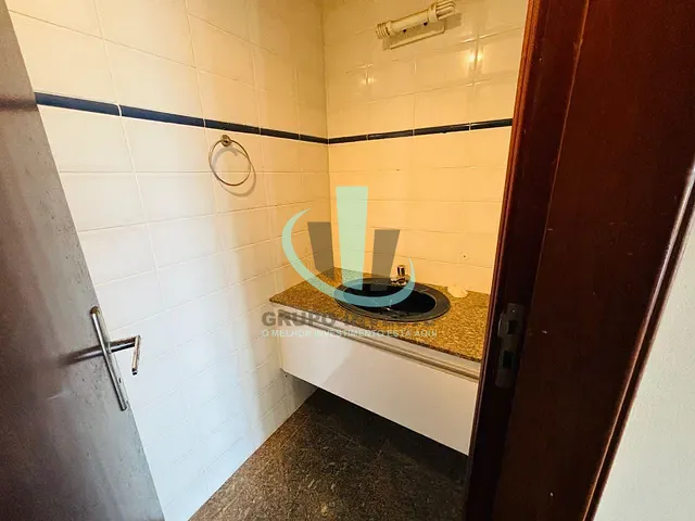 Apartamento com 195m² 3 quartos e 4 banheiros, à venda ou para alugar, no bairro Centro em Araraquara