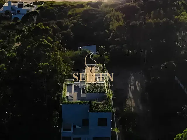 Apartamento com 203m² 3 quartos e 1 banheiro, à venda, no bairro Praia do Estaleiro em Balneário Camboriú
