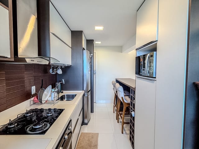 Apartamento 3 quartos e 2 banheiros, à venda, no bairro Glória em Macaé