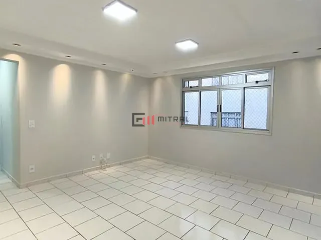Apartamento com 82m² 3 quartos e 1 banheiro, à venda, no bairro Vale dos Tucanos em Londrina