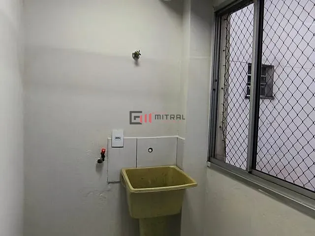 Apartamento com 82m² 3 quartos e 1 banheiro, à venda, no bairro Vale dos Tucanos em Londrina