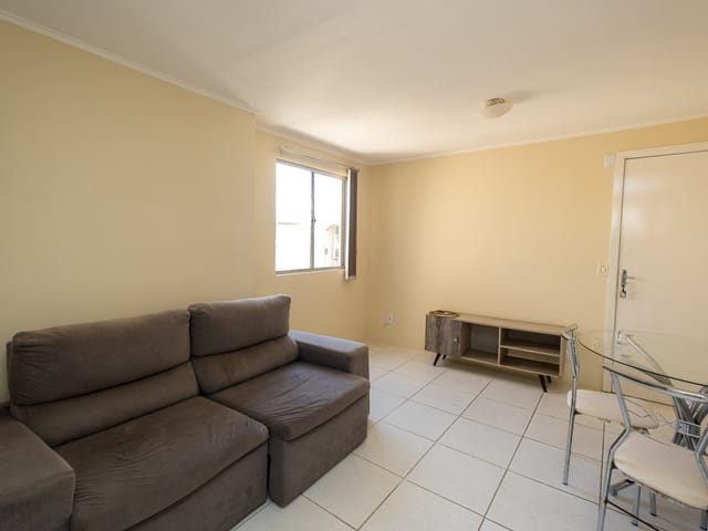 Apartamento 2 quartos e 1 banheiro, para alugar, no bairro Três Vendas em Pelotas