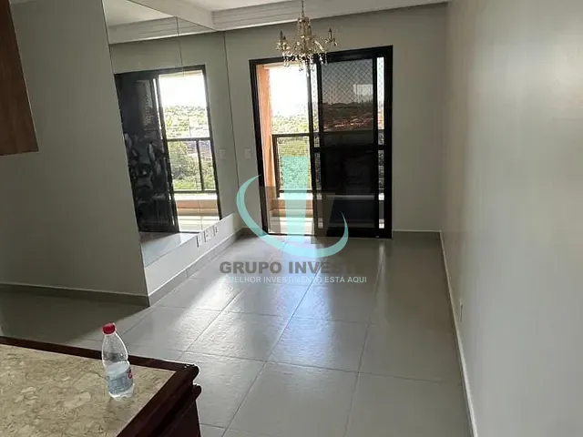 Apartamento com 72m² 3 quartos e 2 banheiros, à venda ou para alugar, no bairro Centro em Araraquara