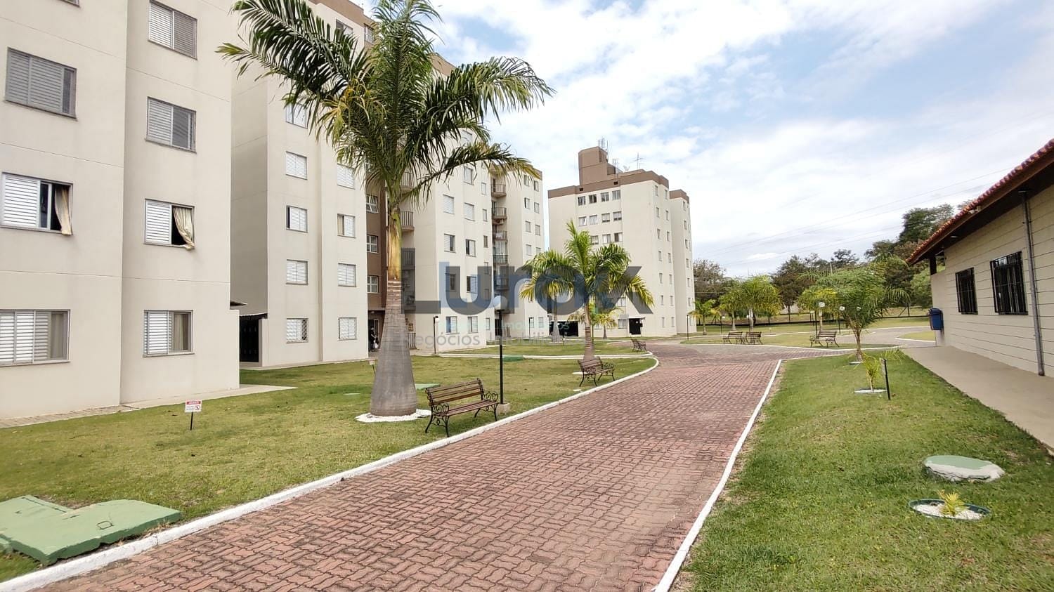 Apartamento à venda com 2 quartos, 49m² - Foto 2