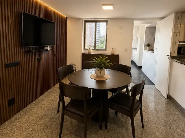 Apartamento 4 quartos e 5 banheiros, à venda, no bairro Casa Forte em Recife