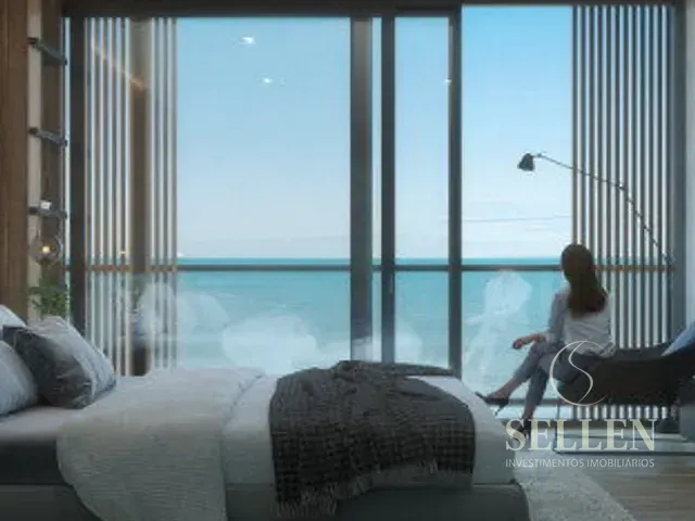 Apartamento com 349m² 4 quartos e 6 banheiros, à venda, no bairro Praia do Estaleiro em Balneário Camboriú