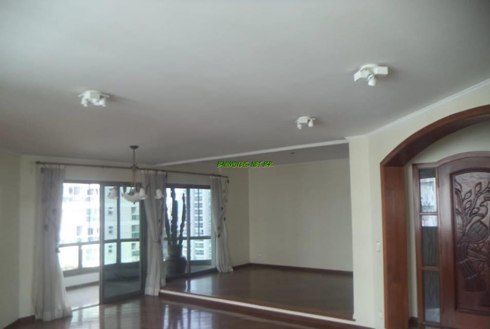 Apartamento à venda com 4 quartos, 279m² - Foto 3