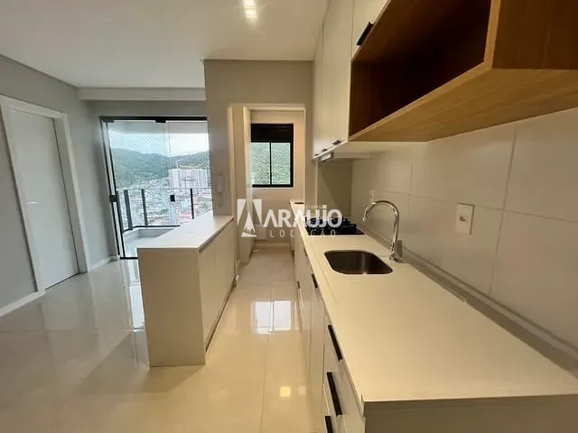 Apartamento 2 quartos e 1 banheiro, para alugar, no bairro Fazenda em Itajaí