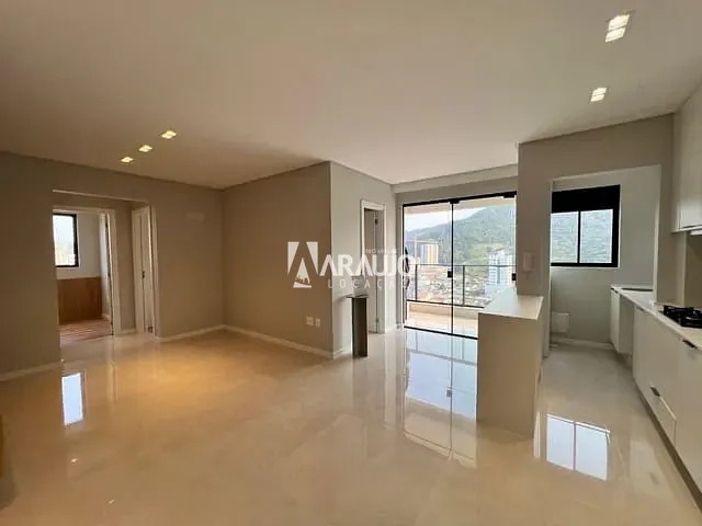 Apartamento 2 quartos e 1 banheiro, para alugar, no bairro Fazenda em Itajaí