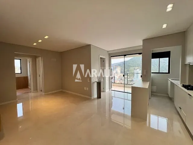 Apartamento 2 quartos e 1 banheiro, para alugar, no bairro Fazenda em Itajaí