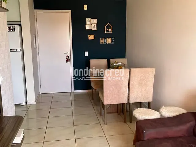 Apartamento 2 quartos e 1 banheiro, à venda, no bairro Chácara Manella em Cambé