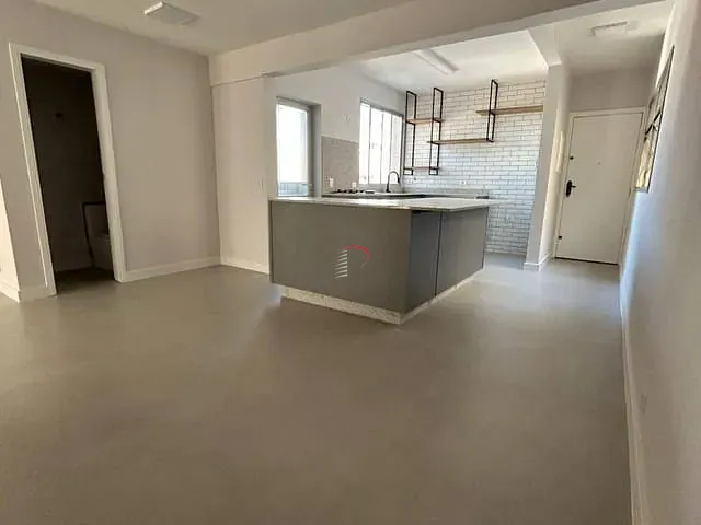 Apartamento com 115m² 3 quartos e 2 banheiros, à venda, no bairro Centro em Londrina