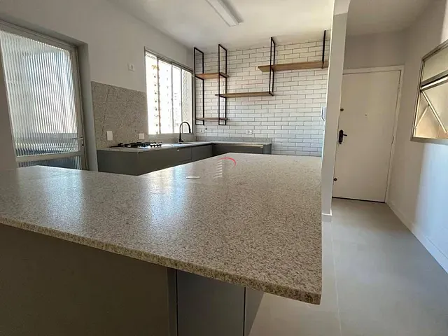 Apartamento com 115m² 3 quartos e 2 banheiros, à venda, no bairro Centro em Londrina