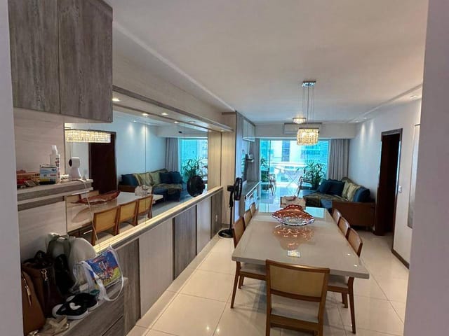 Apartamento 3 quartos e 2 banheiros, à venda, no bairro Glória em Macaé