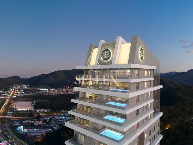 Apartamento com 310m² 4 quartos e 5 banheiros, à venda, no bairro Centro em Balneário Camboriú