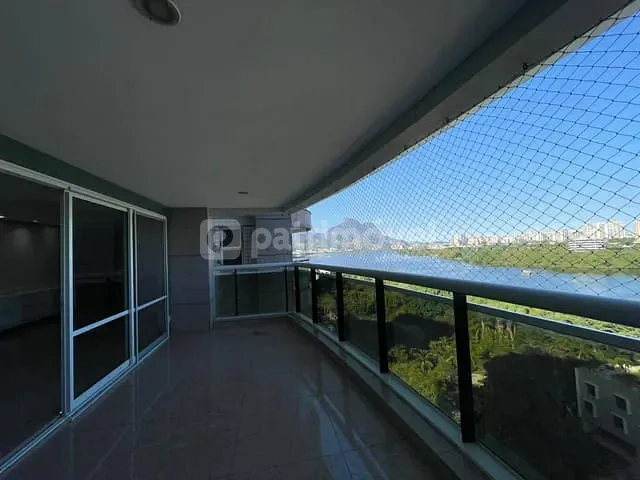 Apartamento 4 quartos e 5 banheiros, à venda ou para alugar, no bairro Barra da Tijuca em Rio de Janeiro