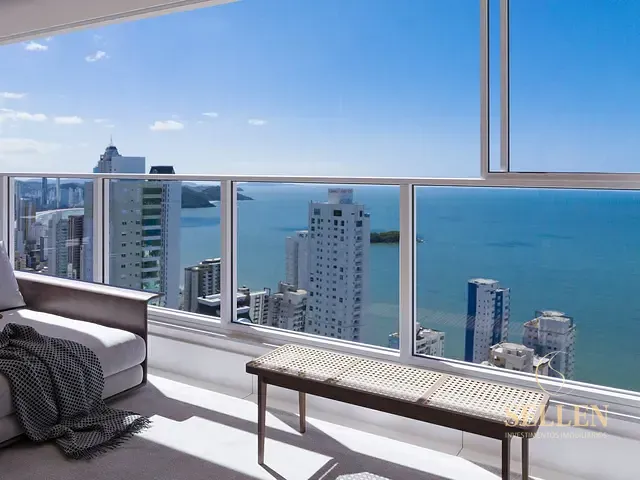 Apartamento com 272m² 4 quartos e 1 banheiro, à venda, no bairro Centro em Balneário Camboriú
