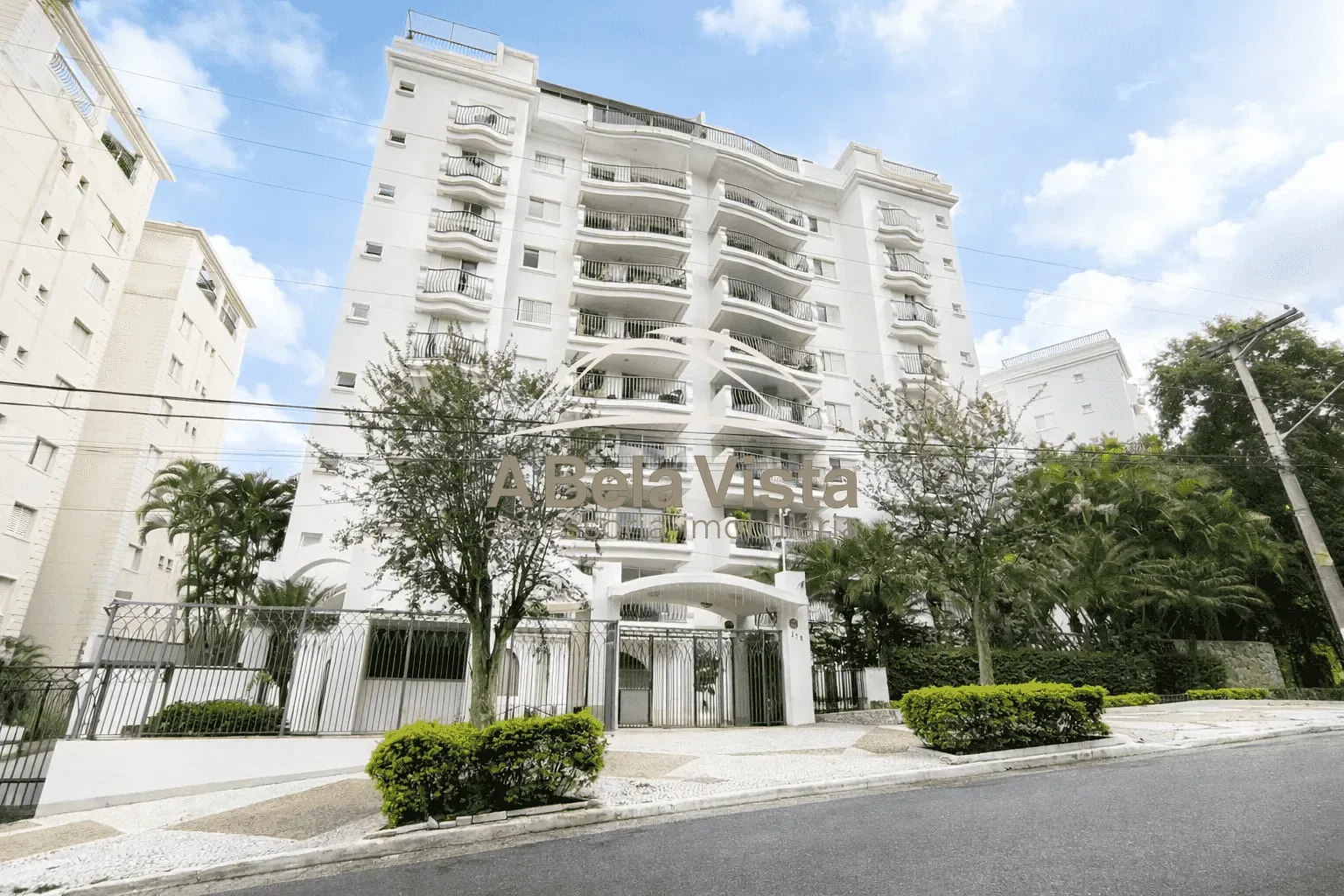 Apartamento, 3 quartos, 220 m² - Foto 1