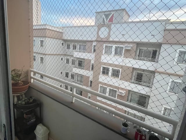Apartamento 3 quartos e 2 banheiros, à venda, no bairro Parque Jamaica em Londrina