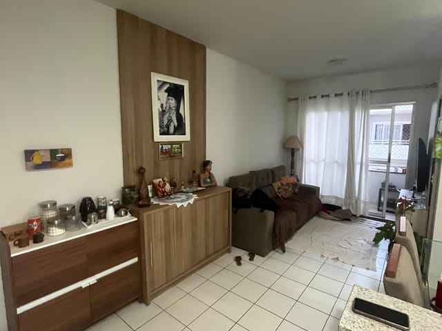 Apartamento 3 quartos e 2 banheiros, à venda, no bairro Parque Jamaica em Londrina