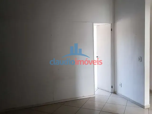 Apartamento 2 quartos e 1 banheiro, para alugar, no bairro Centro em Barra Mansa