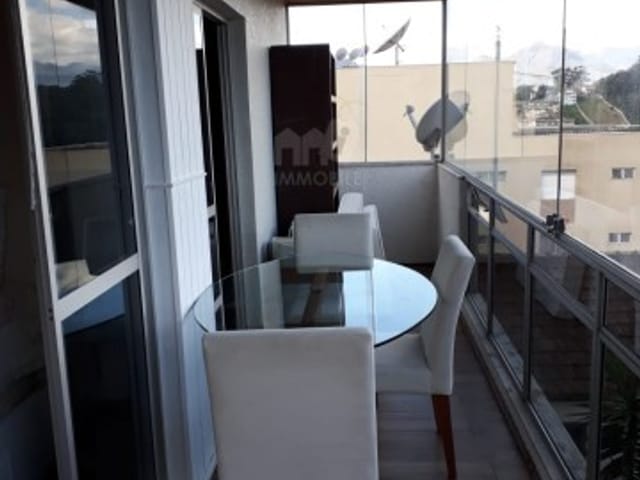 Apartamento à venda, no bairro Valparaíso em Petrópolis