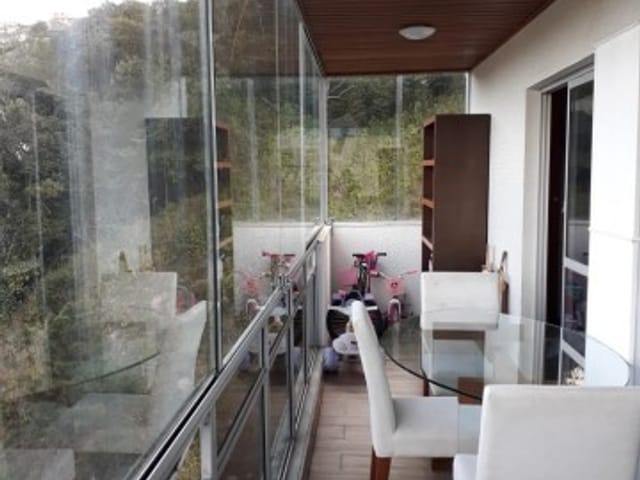 Apartamento à venda, no bairro Valparaíso em Petrópolis