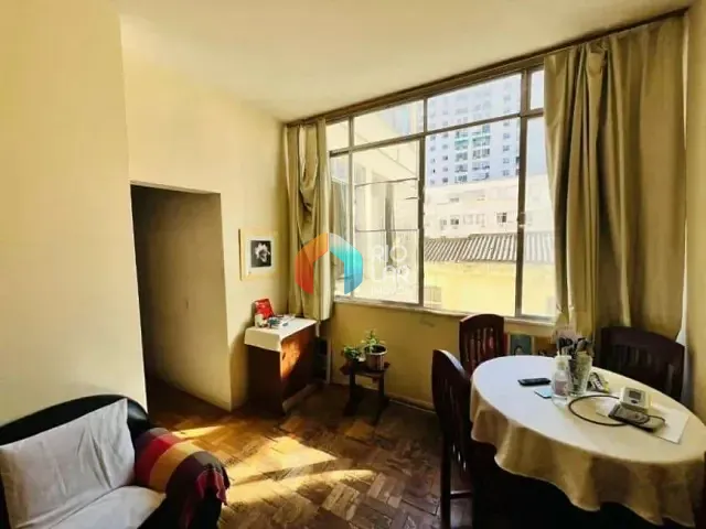 Apartamento com 82m² 3 quartos e 2 banheiros, à venda, no bairro Laranjeiras em Rio de Janeiro