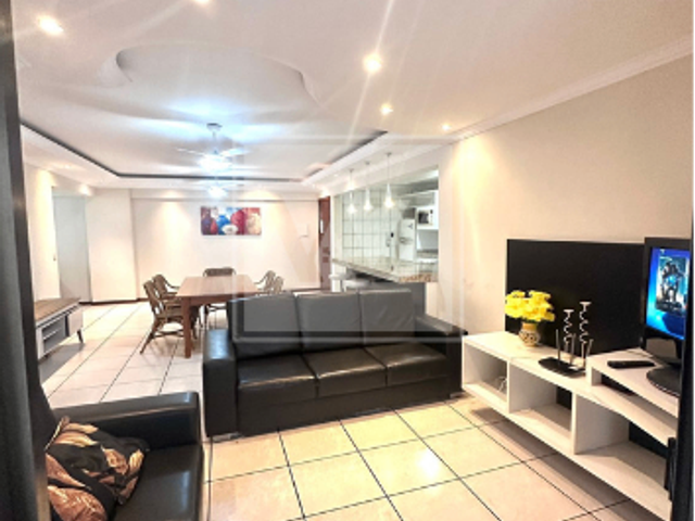Apartamento com 204m² 3 quartos e 2 banheiros, à venda, no bairro Meia Praia em Itapema