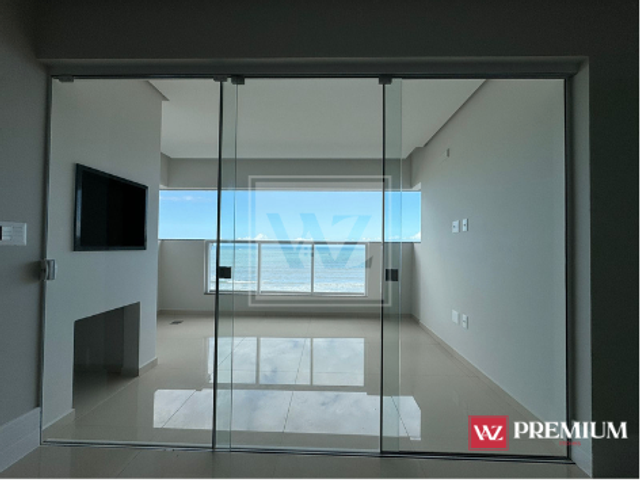 Apartamento 3 quartos e 4 banheiros, à venda, no bairro Meia Praia em Itapema