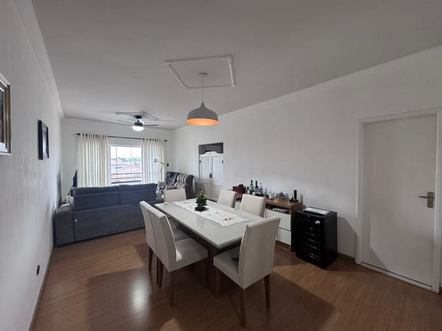 Apartamento 2 quartos e 2 banheiros, à venda, no bairro Parque São Benedito em Pindamonhangaba