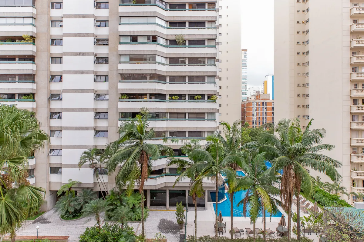 Apartamento para venda em Vila Uberabinha com 4 quartos, sendo 1 suíte, 146m²