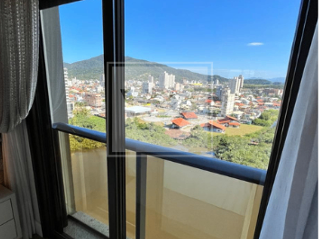 Apartamento 3 quartos e 4 banheiros, à venda, no bairro Perequê em Porto Belo