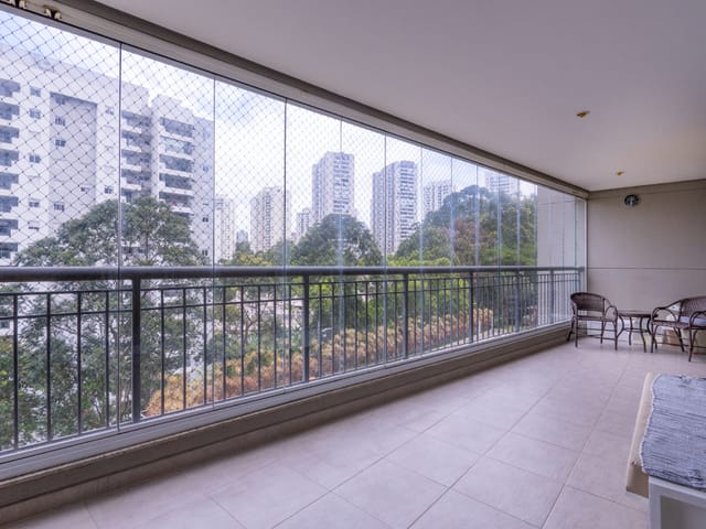 Apartamento com 170m² 4 quartos e 5 banheiros, à venda, no bairro Vila Andrade em São Paulo