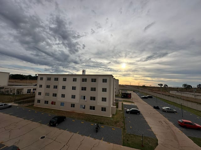 Apartamento 2 quartos e 1 banheiro, para alugar, no bairro Residencial Flores do Cerrado em Goiânia