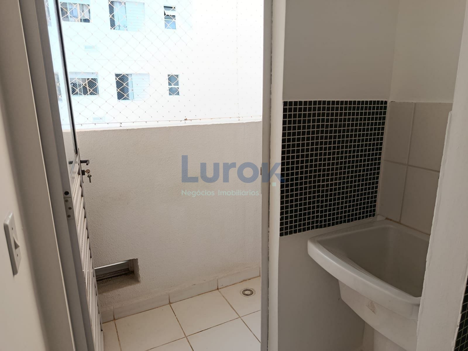 Apartamento à venda com 2 quartos, 45m² - Foto 21