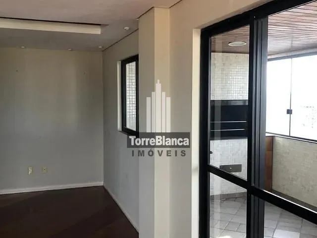 Apartamento com 192m² 3 quartos e 2 banheiros, à venda, no bairro Centro em Ponta Grossa