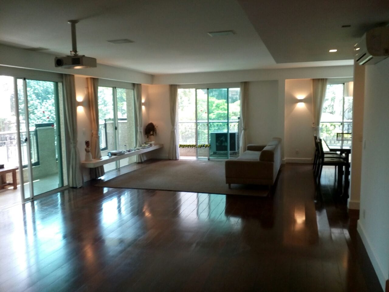Apartamento, 3 quartos, 245 m² - Foto 1