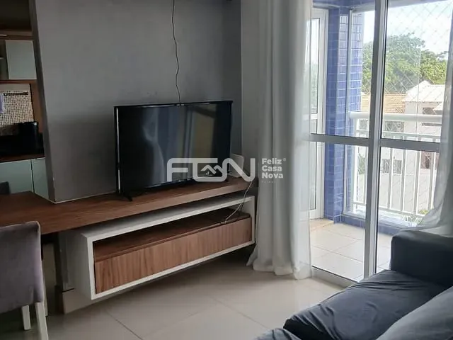 Apartamento 2 quartos e 2 banheiros, à venda ou para alugar, no bairro Buraquinho em Lauro de Freitas