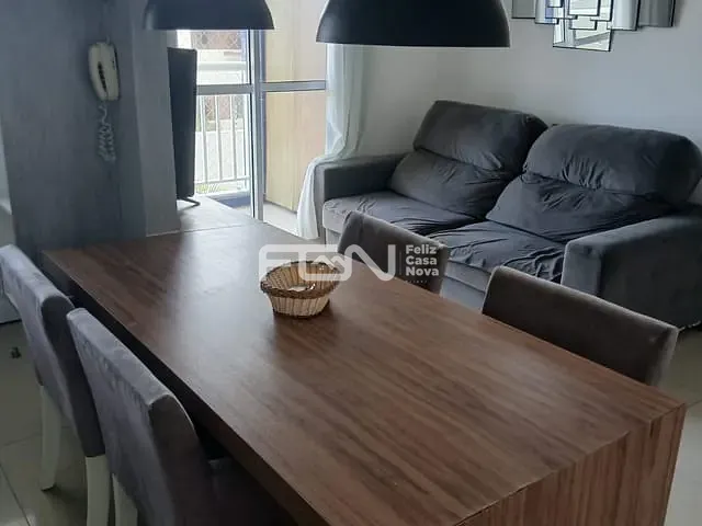 Apartamento 2 quartos e 2 banheiros, à venda ou para alugar, no bairro Buraquinho em Lauro de Freitas