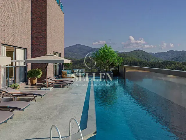 Apartamento 4 quartos e 1 banheiro, à venda, no bairro Centro em Balneário Camboriú