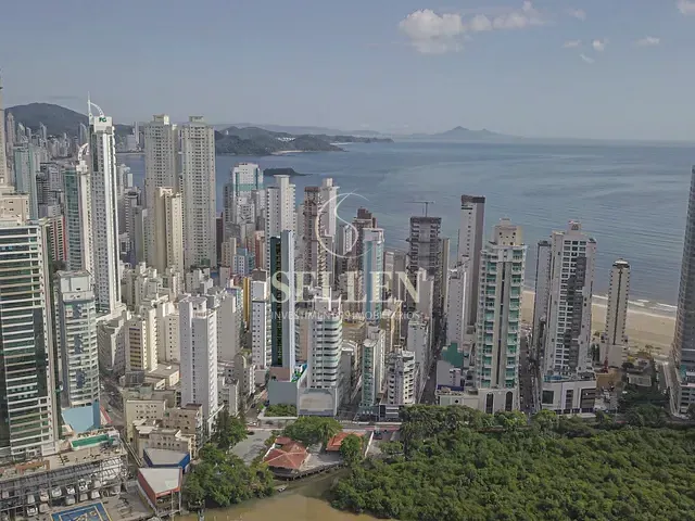 Apartamento 4 quartos e 1 banheiro, à venda, no bairro Centro em Balneário Camboriú