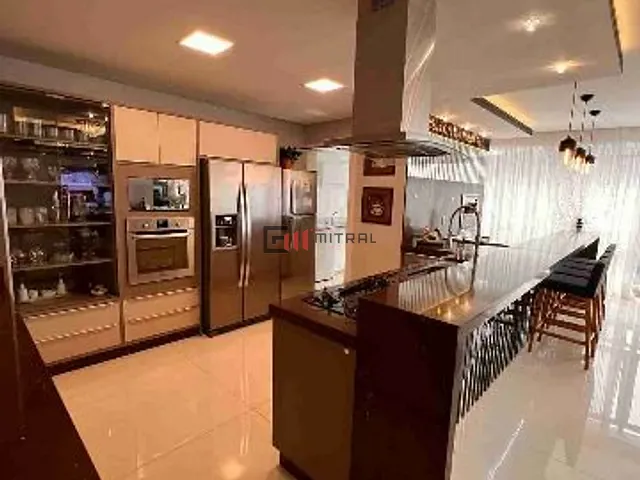 Apartamento 4 quartos e 4 banheiros, à venda, no bairro Meia Praia em Itapema