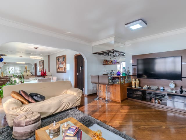 Apartamento com 1600m² 3 quartos e 4 banheiros, à venda, no bairro Jardim Avelino em São Paulo